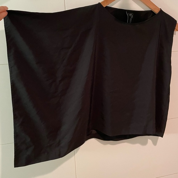 Zero + Maria Cornejo asymmetrical black top, Size 2 - Picture 2 of 5